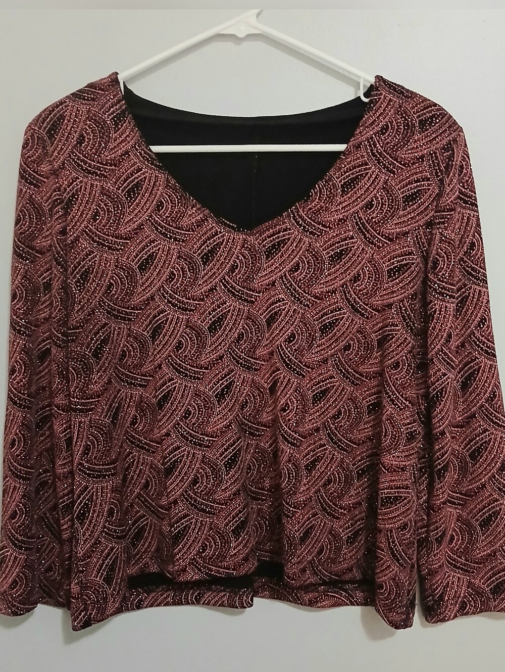 Unbranded Women's V-Neck Long Sleeve Top in Burgundy Metallic